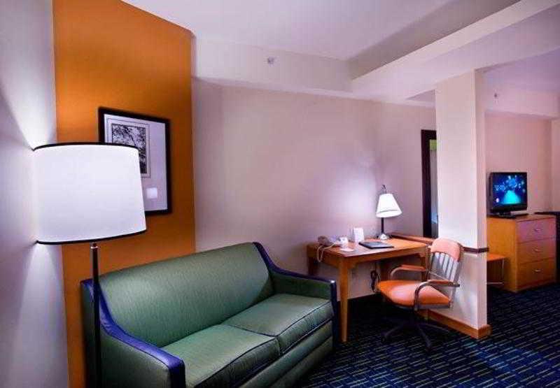Fairfield Inn And Suites Cleveland Zimmer foto