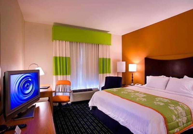 Fairfield Inn And Suites Cleveland Zimmer foto